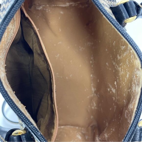 Vintage & Rare VALENTINO GARAVANI Satchel & Crossbody 🫠 - Picture 16 of 16